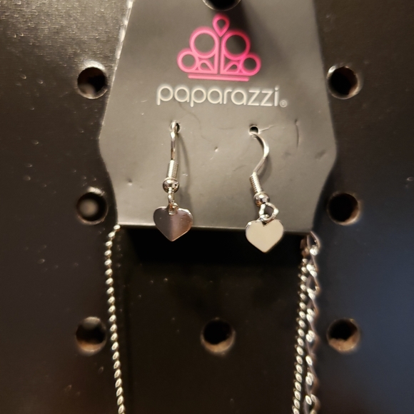 Necklace - Picture 2 of 3